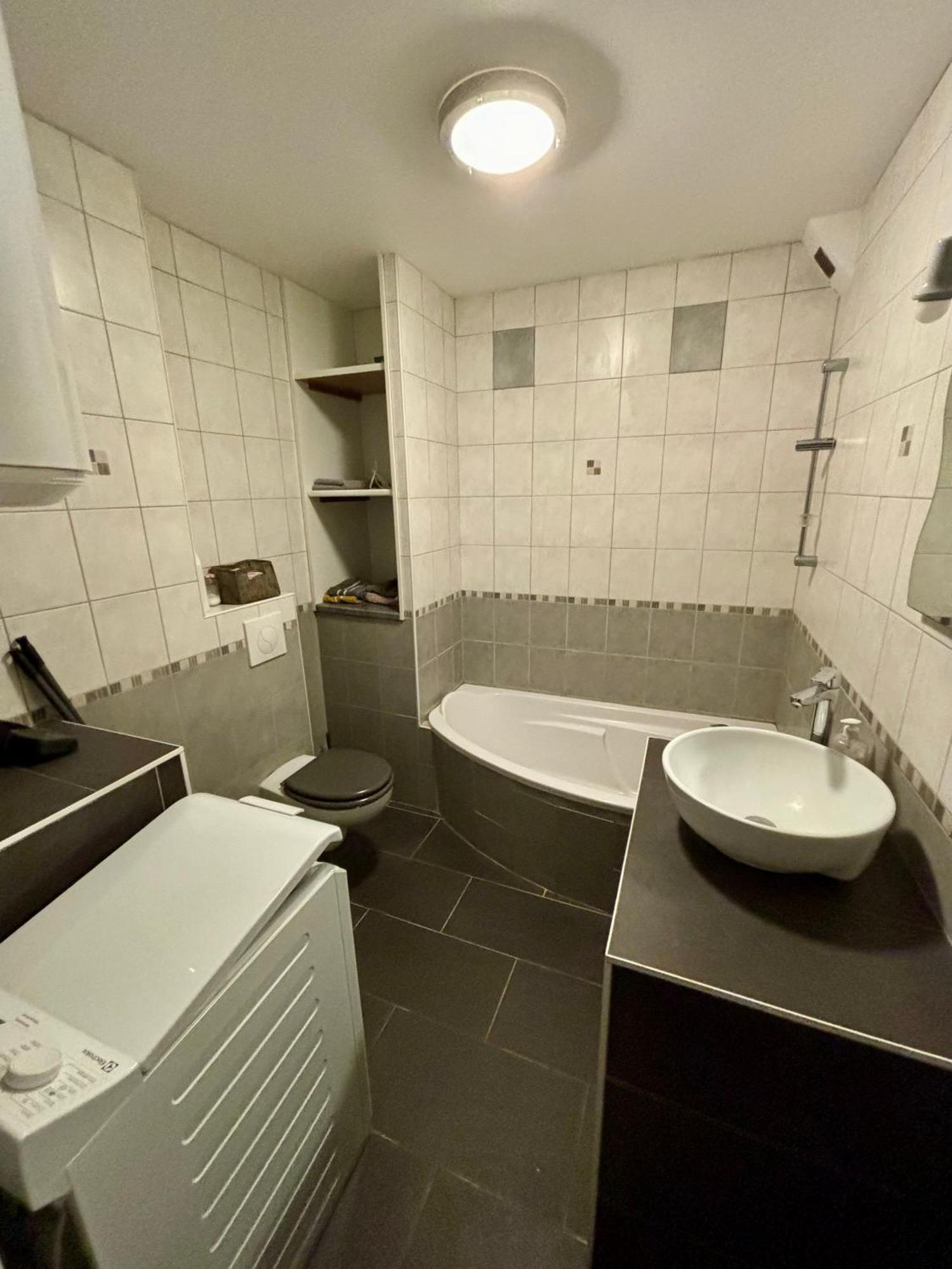 Studio - Baignoire - Pret De Vtt - Lave Linge Le Puy-en-Velay Buitenkant foto